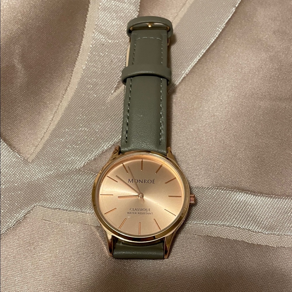 Men's Classic Green Leather Strap Watch with Rose Gold Dial